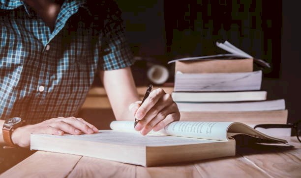 How to Write Essays That Show Advanced Research Skills